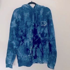 HUGE 24 HR SALE ivory ella women’s size large blue sweatshirt NWOT.